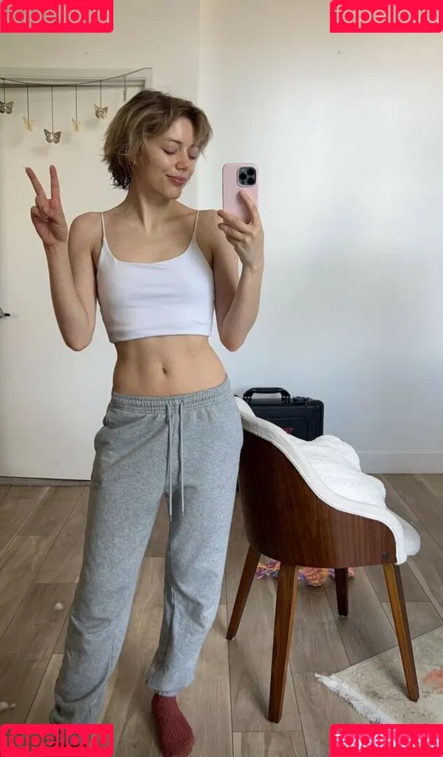 Grace Van Dien Onlyfans Photo Gallery 