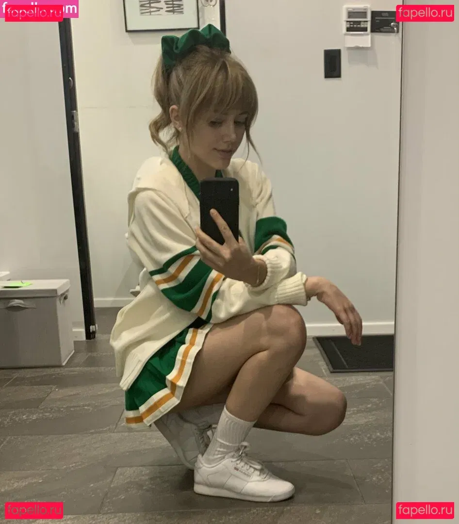 Grace Van Dien Onlyfans Photo Gallery 