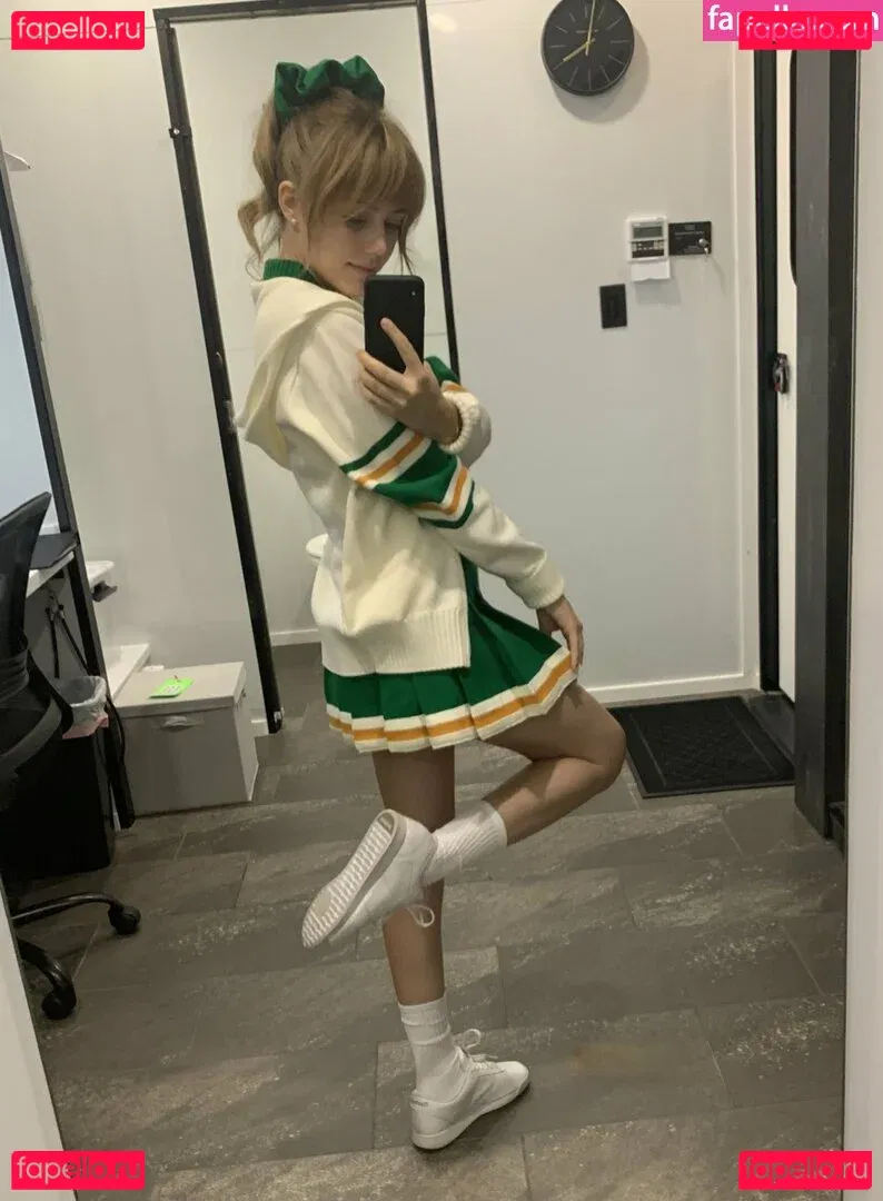 Grace Van Dien Onlyfans Photo Gallery 