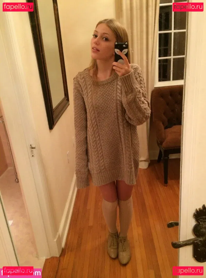 Grace Van Dien Onlyfans Photo Gallery 