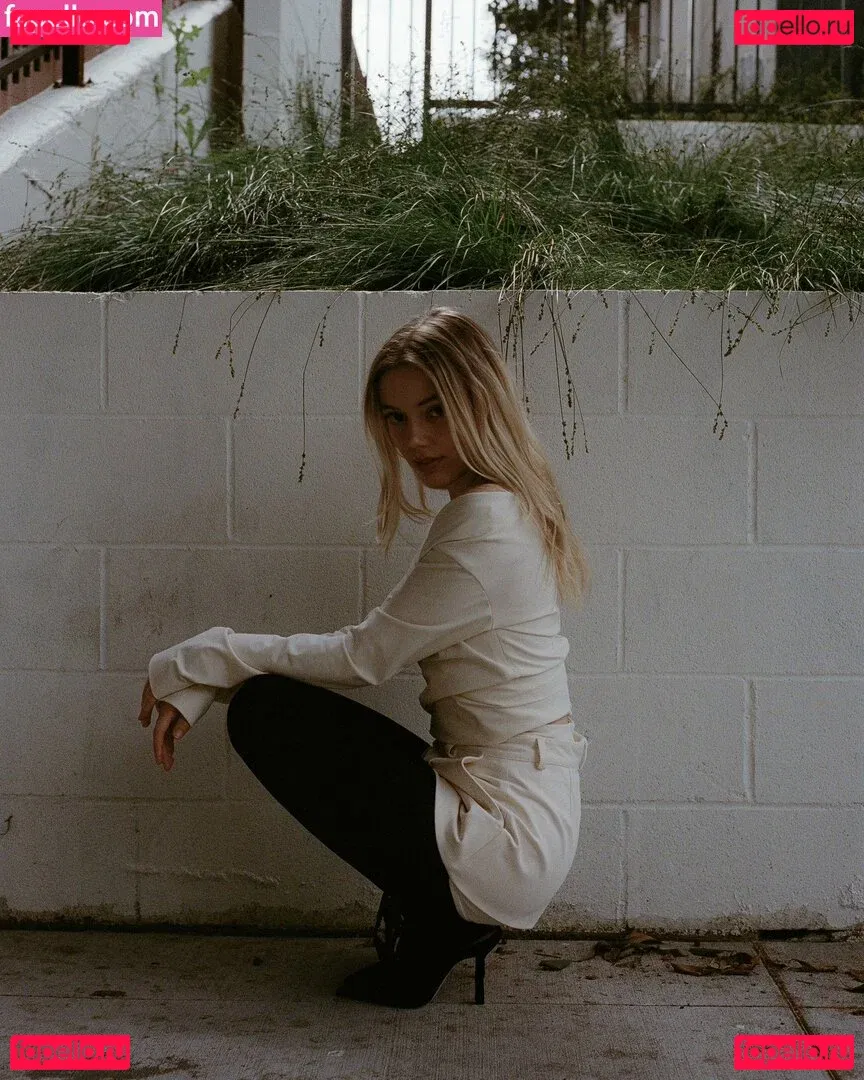 Grace Van Dien Onlyfans Photo Gallery 