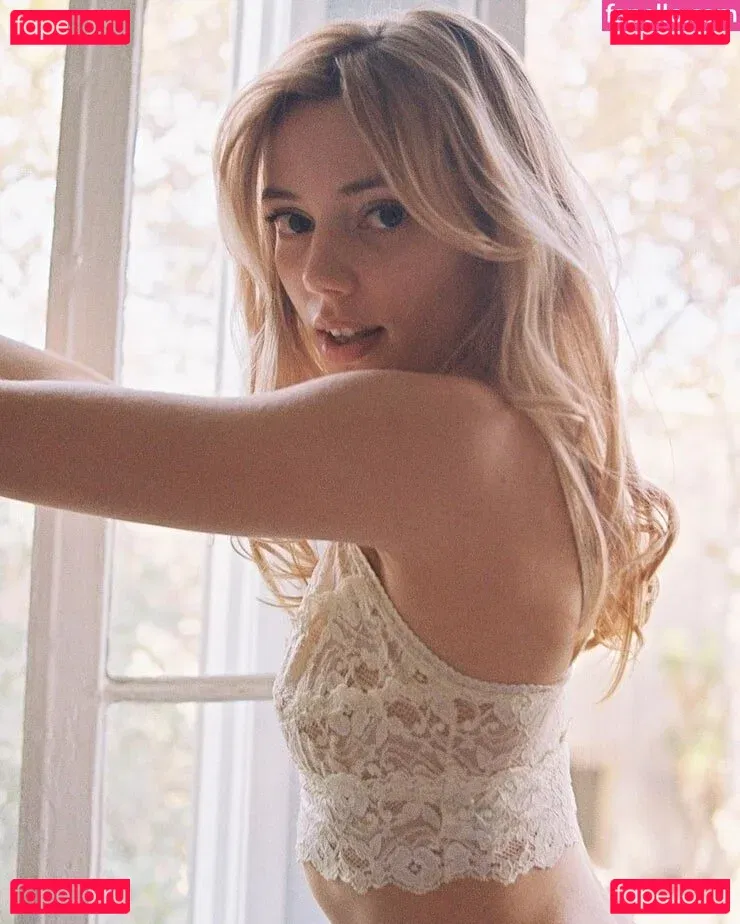 Grace Van Dien Onlyfans Photo Gallery 