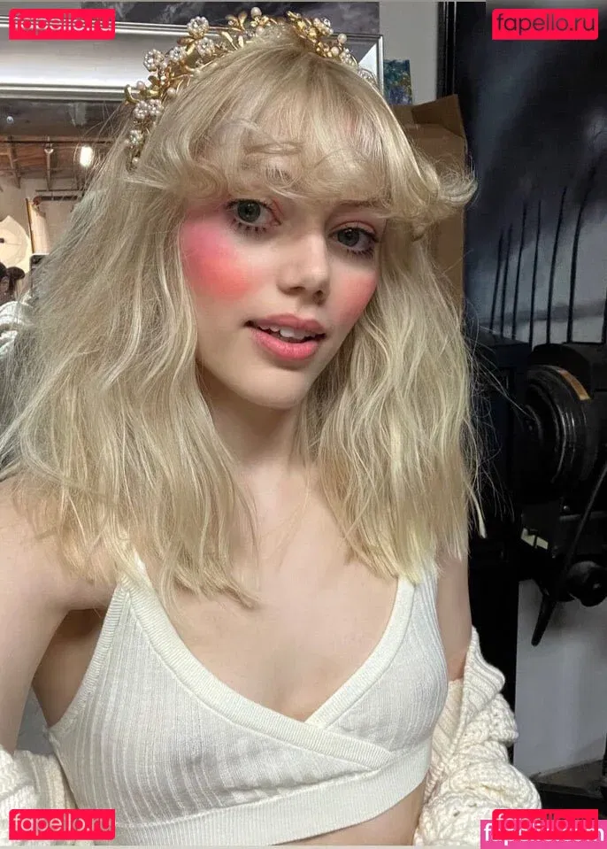 Grace Van Dien Onlyfans Photo Gallery 