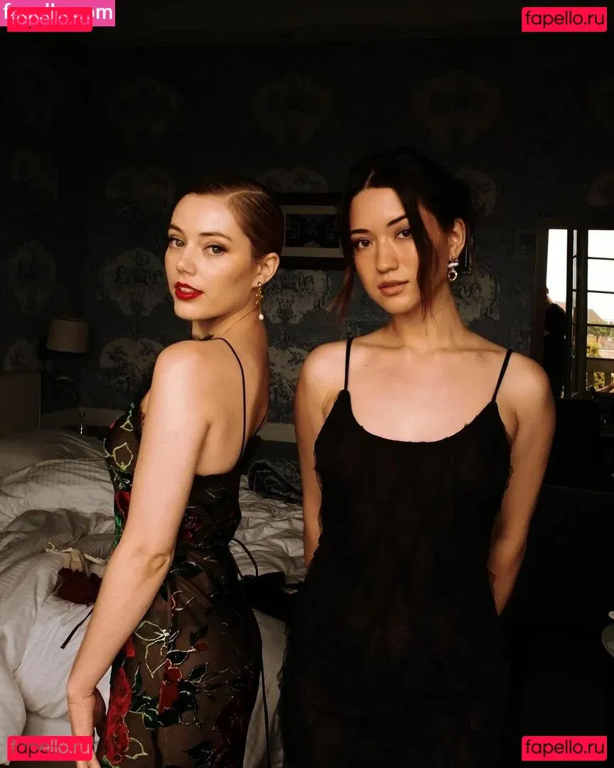 Grace Van Dien Onlyfans Photo Gallery 