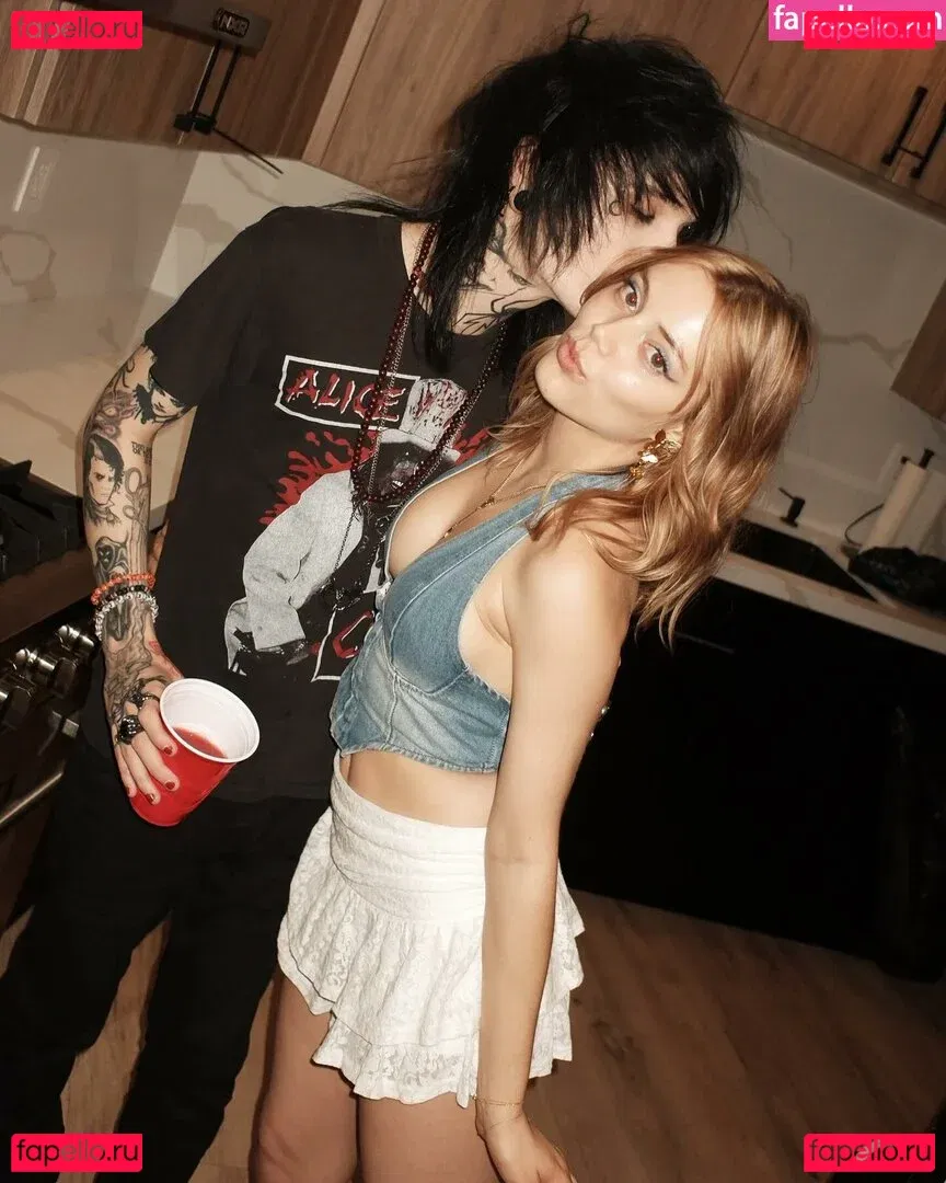 Grace Van Dien Onlyfans Photo Gallery 