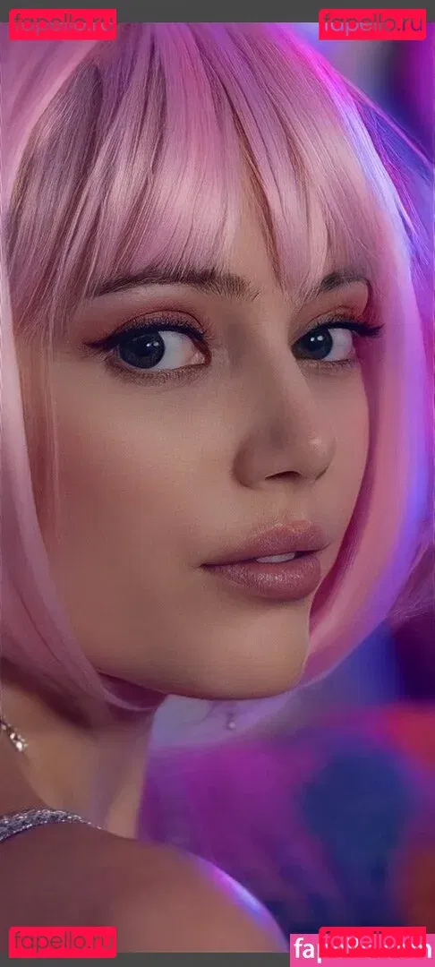 Grace Van Dien Onlyfans Photo Gallery 