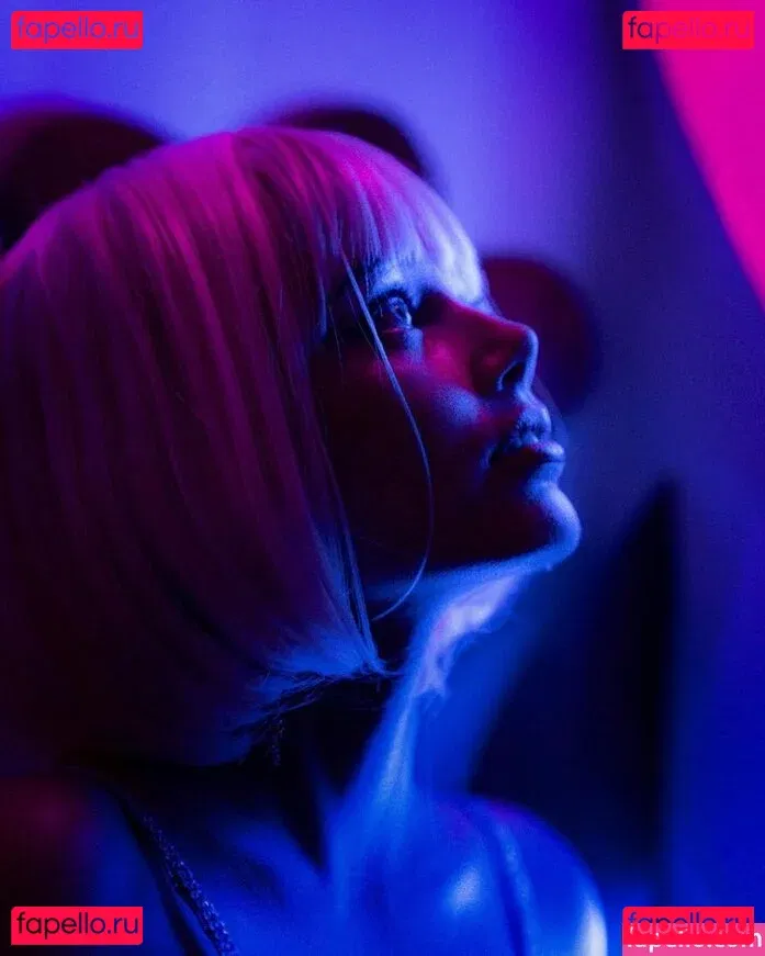 Grace Van Dien Onlyfans Photo Gallery 