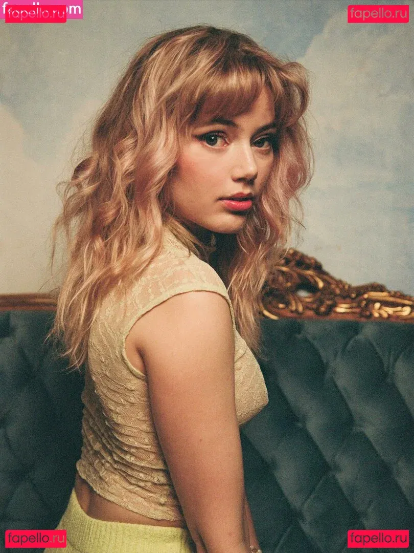 Grace Van Dien Onlyfans Photo Gallery 