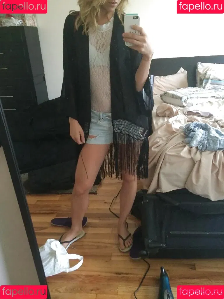 Symphony Howlett Onlyfans Photo Gallery 
