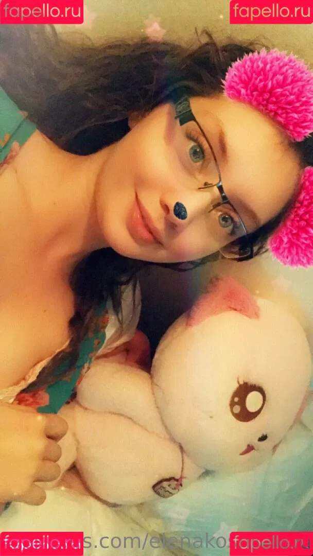 Elenakoshkaxoxo Onlyfans Photo Gallery 