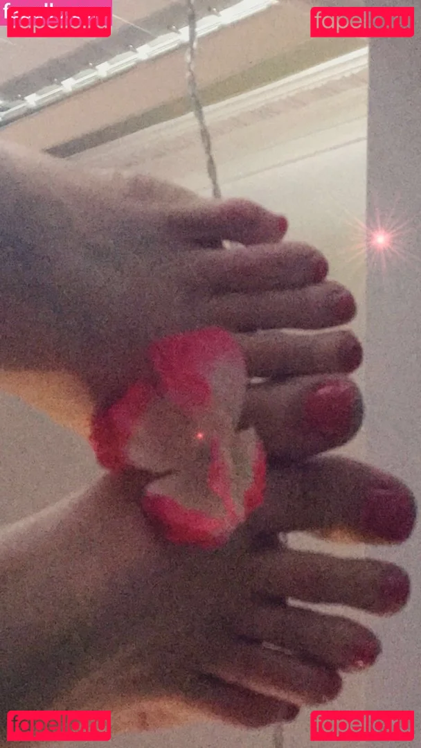 Elenakoshkaxoxo Onlyfans Photo Gallery 