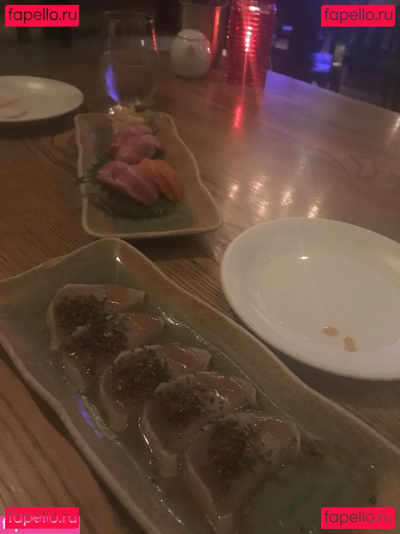 Elenakoshkaxoxo Onlyfans Photo Gallery 