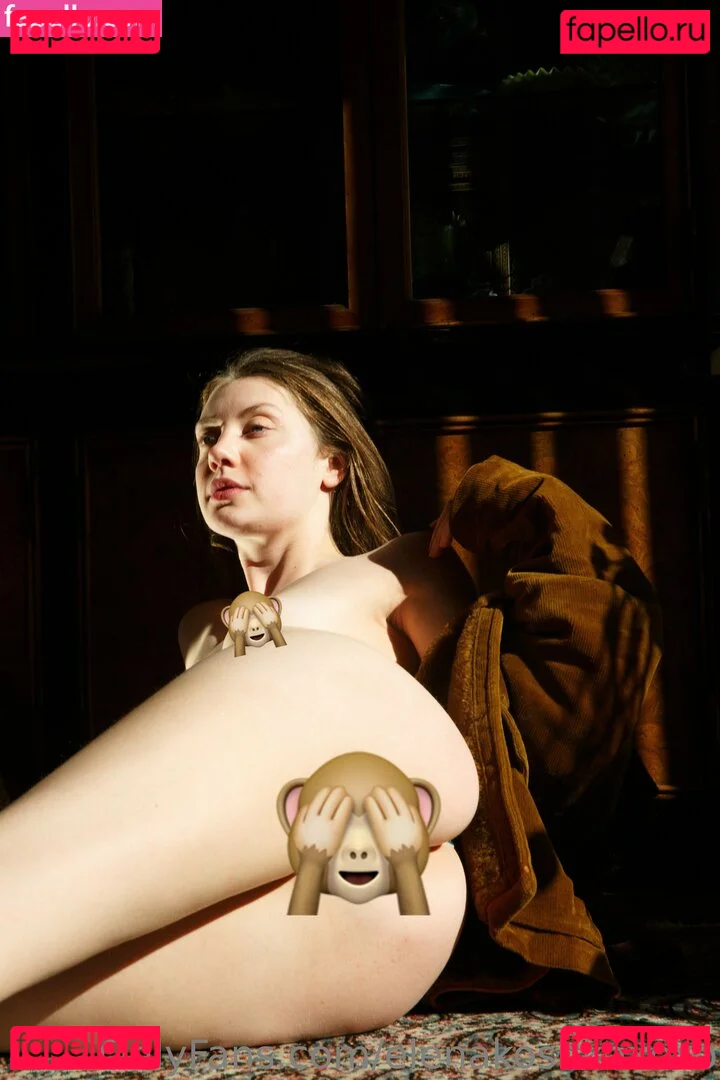 Elenakoshkaxoxo Onlyfans Photo Gallery 