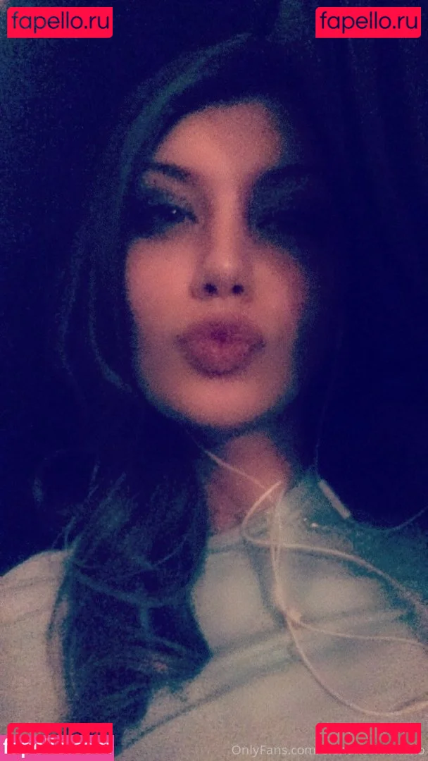 Elenakoshkaxoxo Onlyfans Photo Gallery 