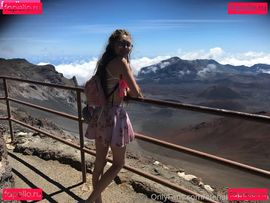 Elenakoshkaxoxo Onlyfans Photo Gallery 