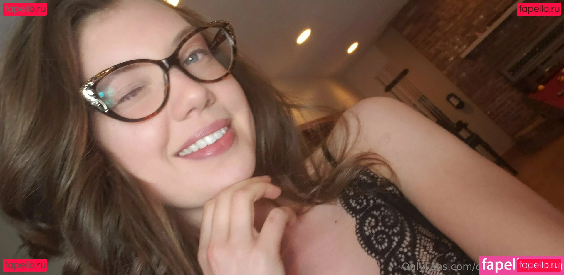 Elenakoshkaxoxo Onlyfans Photo Gallery 