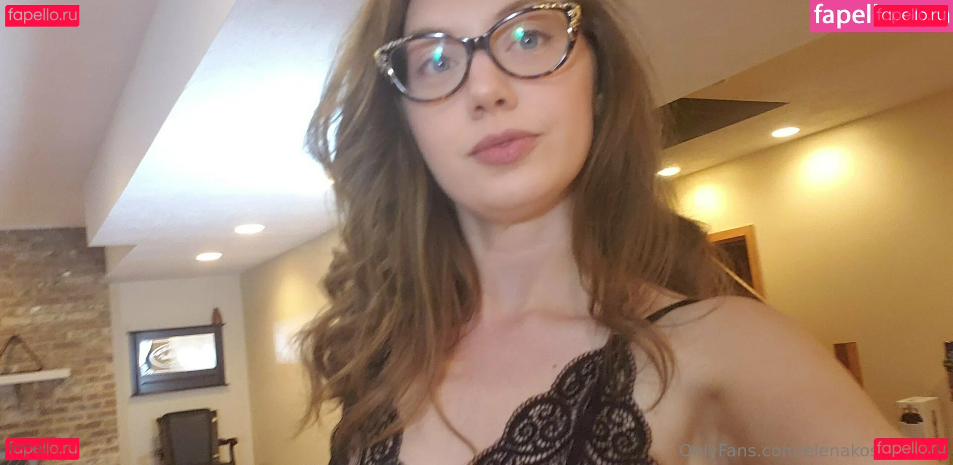 Elenakoshkaxoxo Onlyfans Photo Gallery 