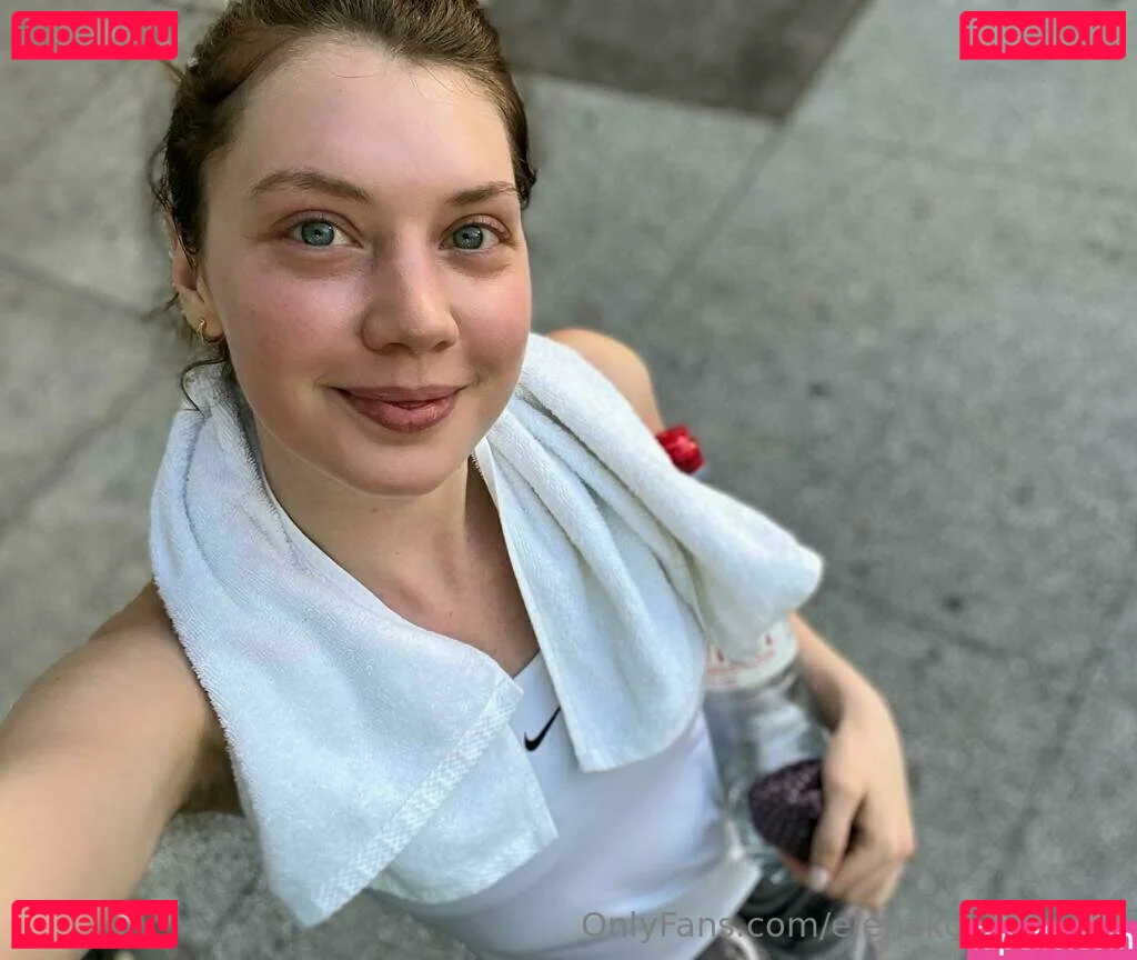 Elenakoshkaxoxo Onlyfans Photo Gallery 