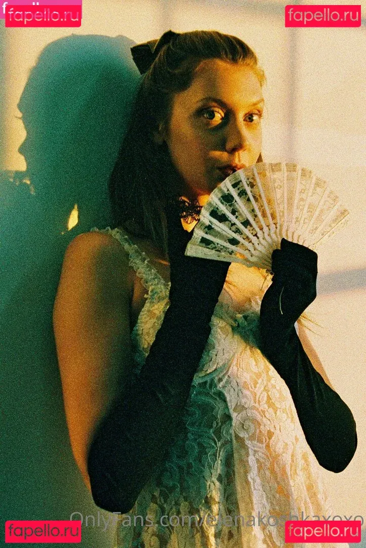 Elenakoshkaxoxo Onlyfans Photo Gallery 