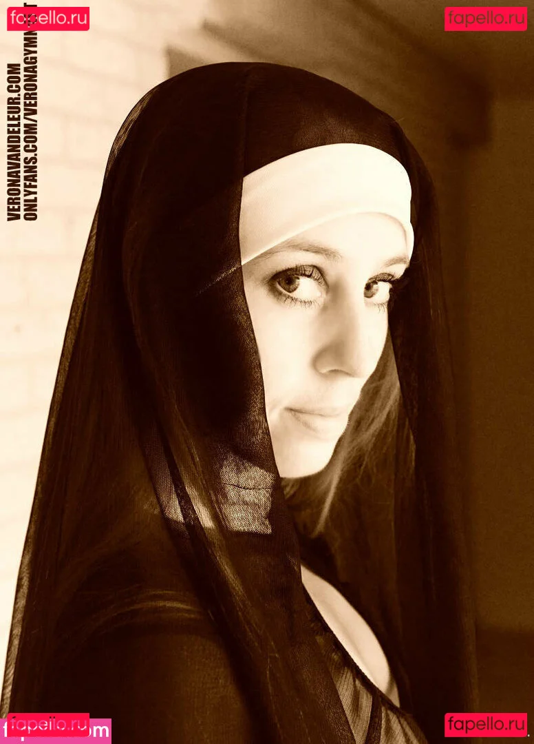 veronavandeleur Onlyfans Photo Gallery 