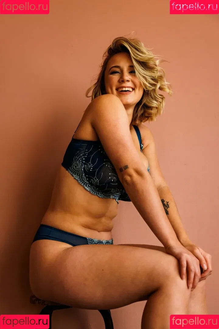 fullerbustbestie Onlyfans Photo Gallery 