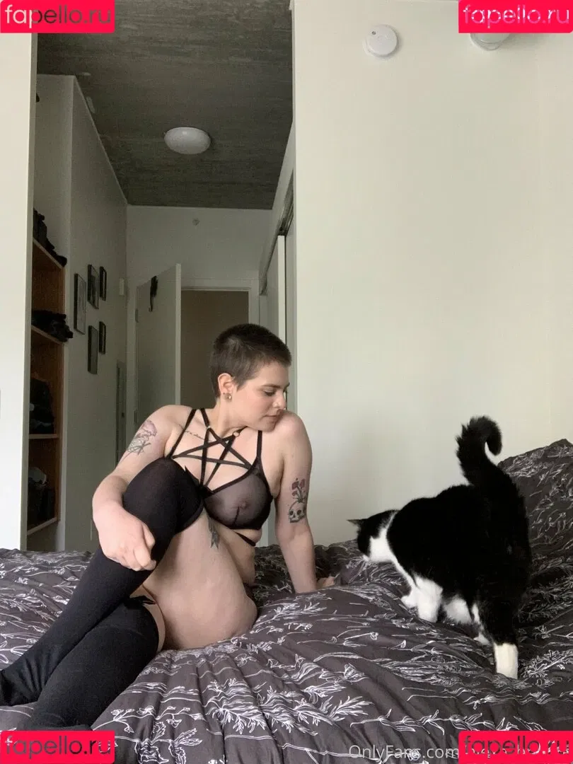 Luna Larei Onlyfans Photo Gallery 