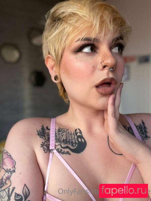 Luna Larei Nude Onlyfans Photo 32