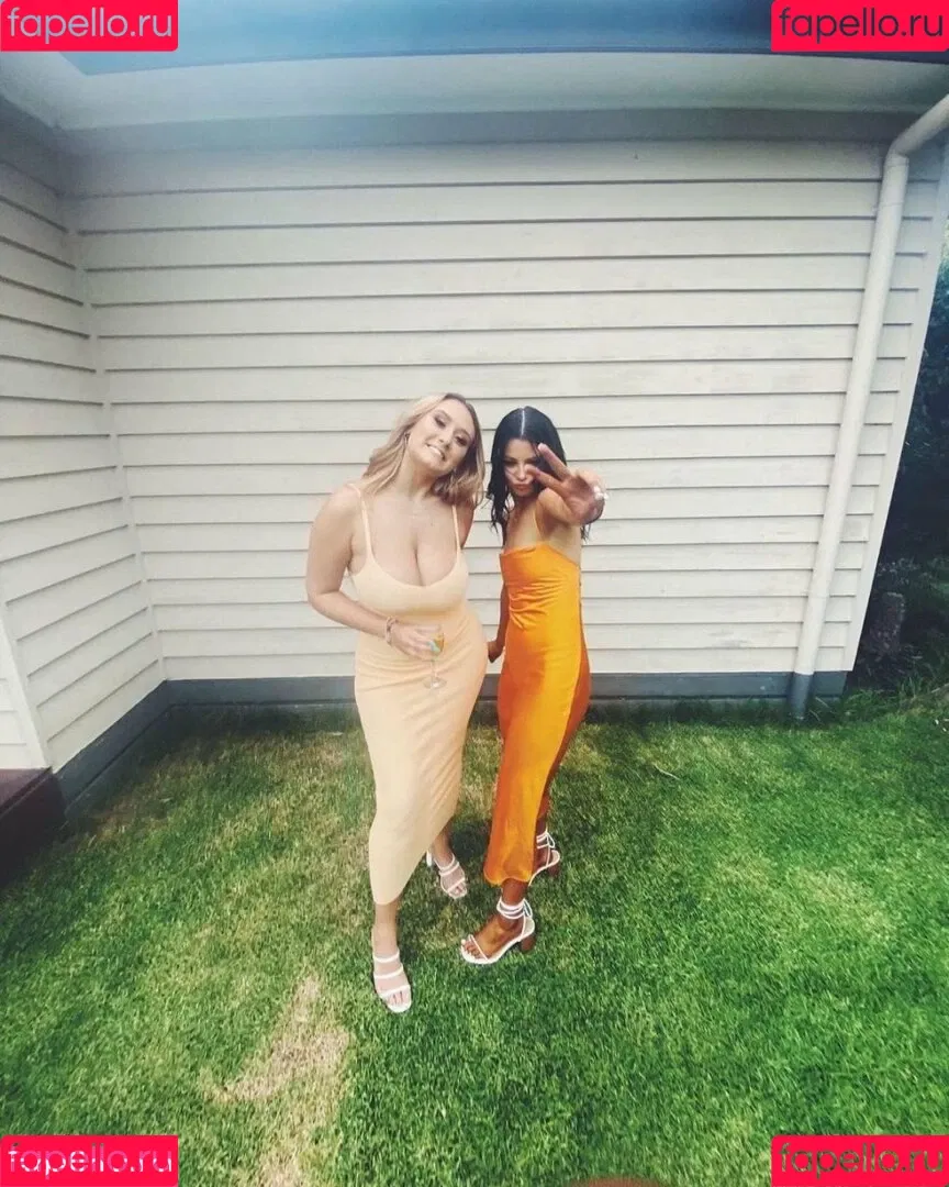 Zoe H Onlyfans Photo Gallery 