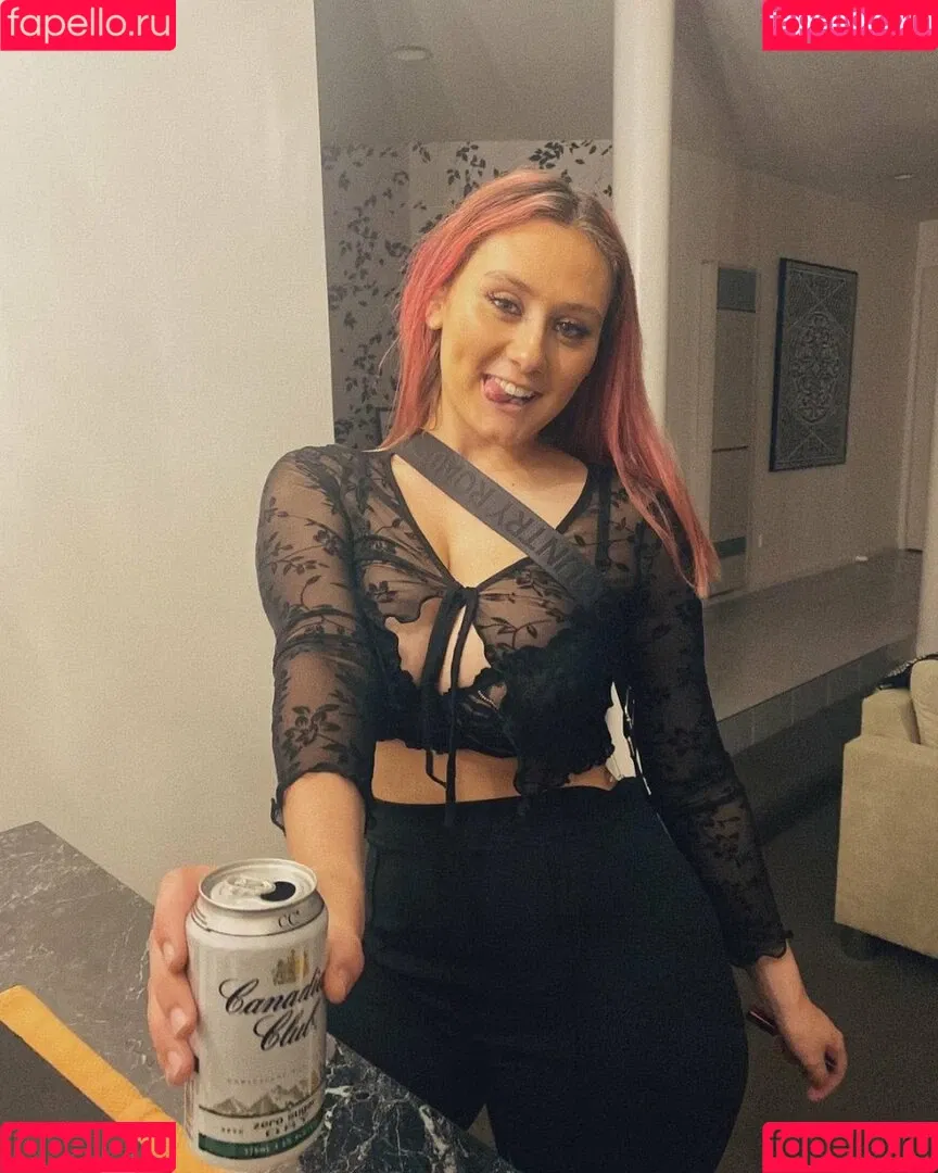 Zoe H Onlyfans Photo Gallery 
