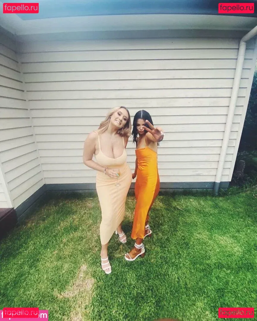 Zoe H Onlyfans Photo Gallery 