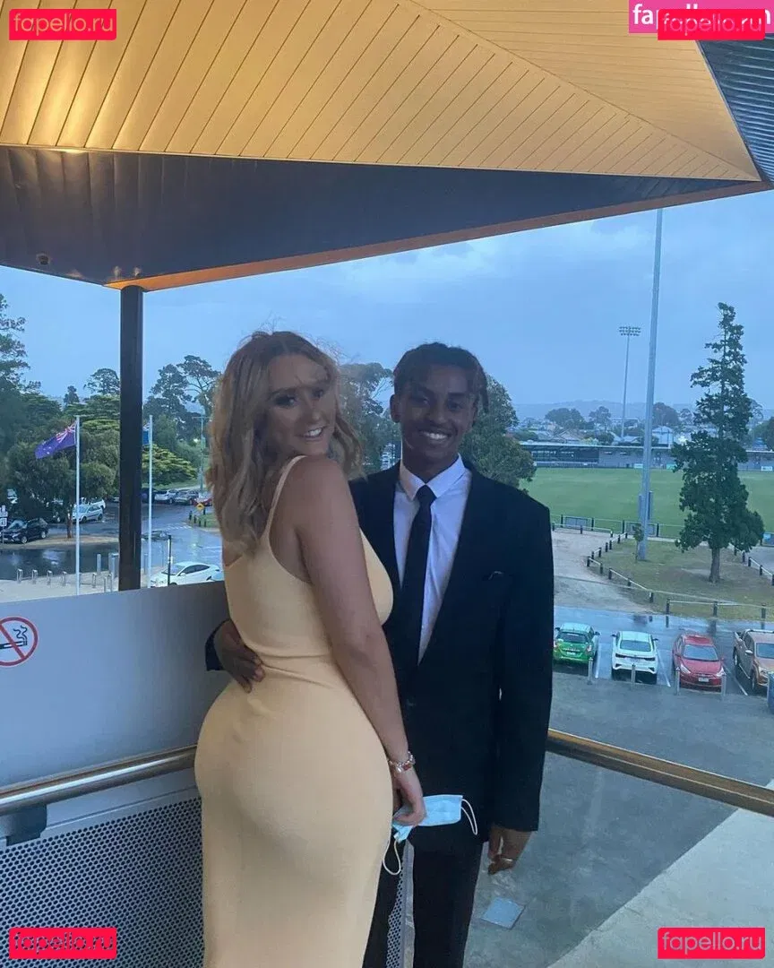 Zoe H Onlyfans Photo Gallery 