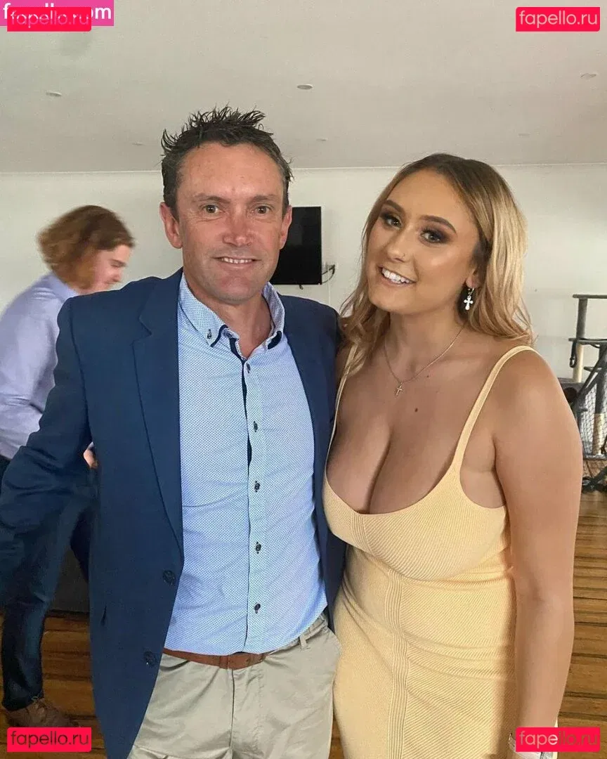 Zoe H Onlyfans Photo Gallery 