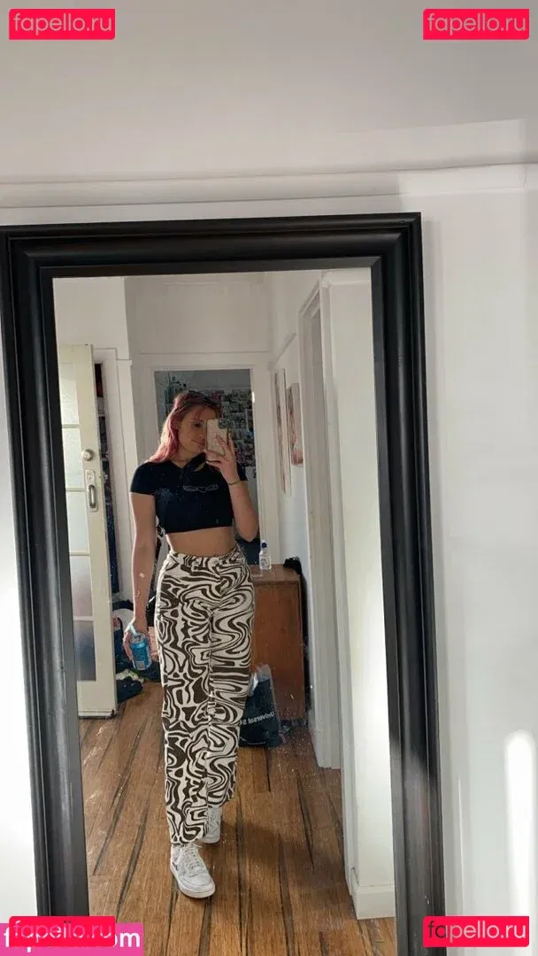 Zoe H Onlyfans Photo Gallery 