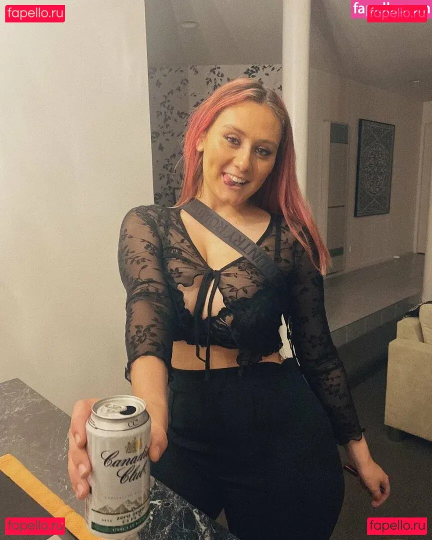 Zoe H Onlyfans Photo Gallery 