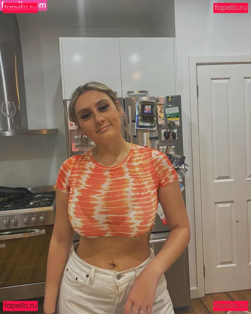 Zoe H Onlyfans Photo Gallery 