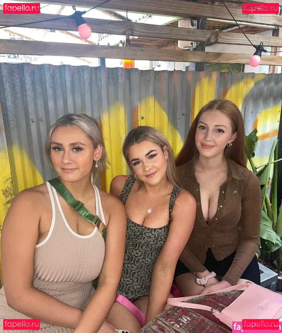 Zoe H Onlyfans Photo Gallery 