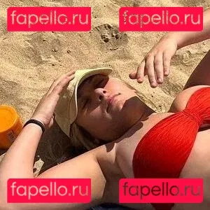 Zoe H Onlyfans Photo Gallery 