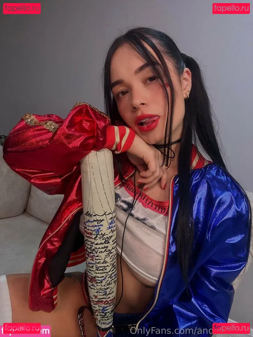 andreaa11g Onlyfans Photo Gallery 