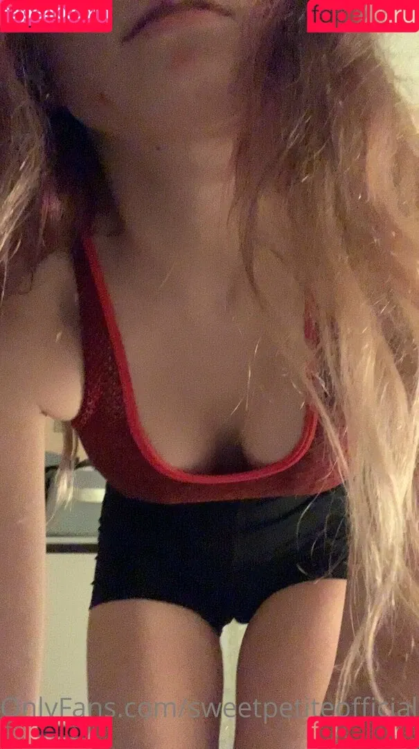 sweetpetiteofficial Onlyfans Photo Gallery 