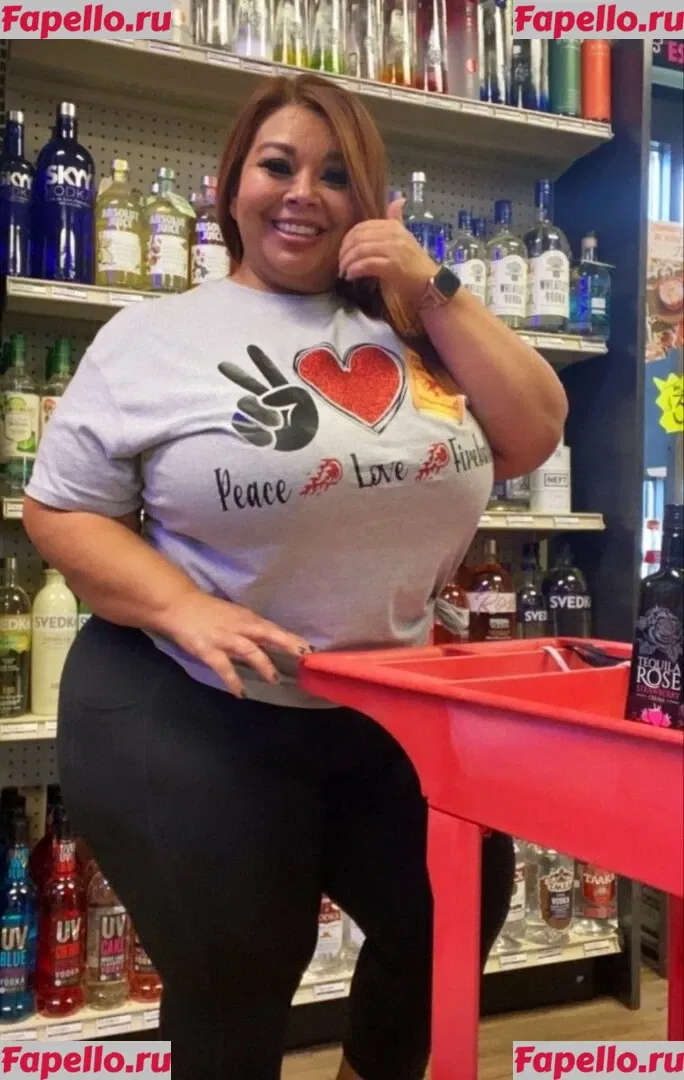 SueAnn Onlyfans Photo Gallery 