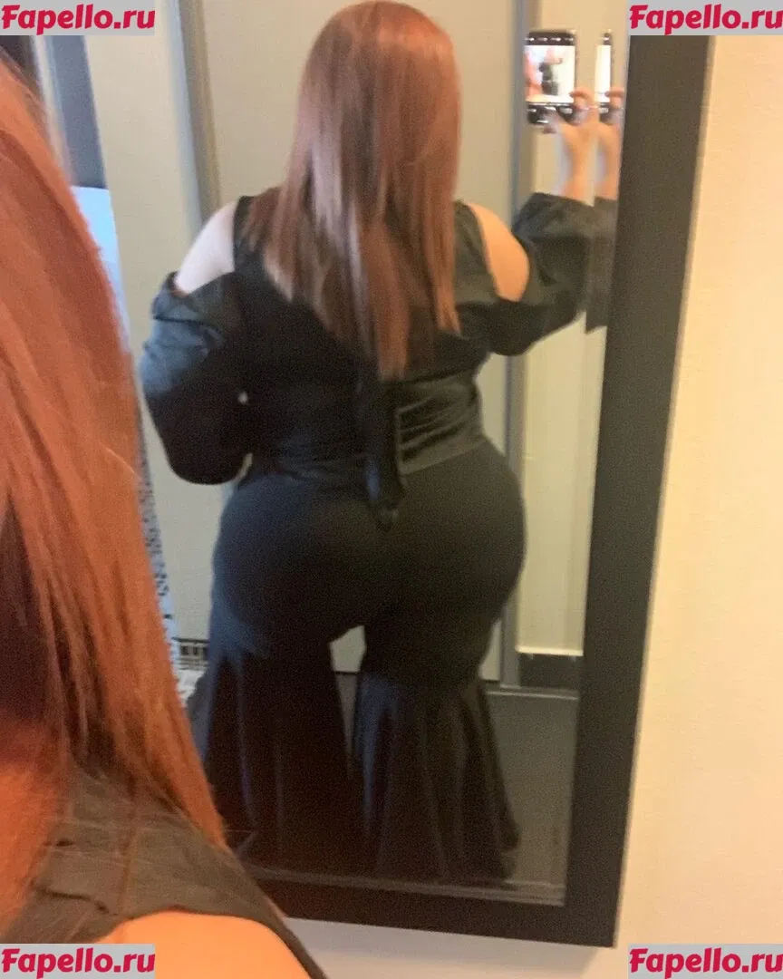 SueAnn Onlyfans Photo Gallery 