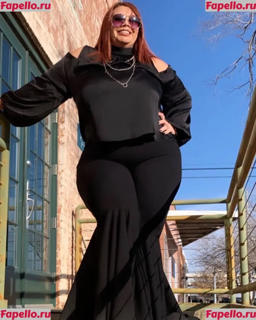 SueAnn Onlyfans Photo Gallery 