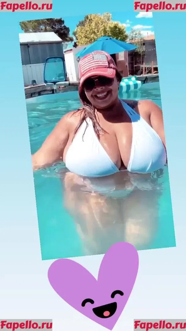 SueAnn Onlyfans Photo Gallery 