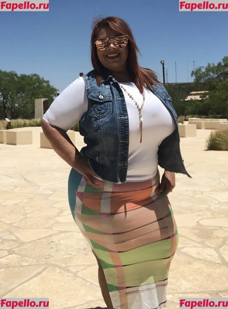 SueAnn Onlyfans Photo Gallery 