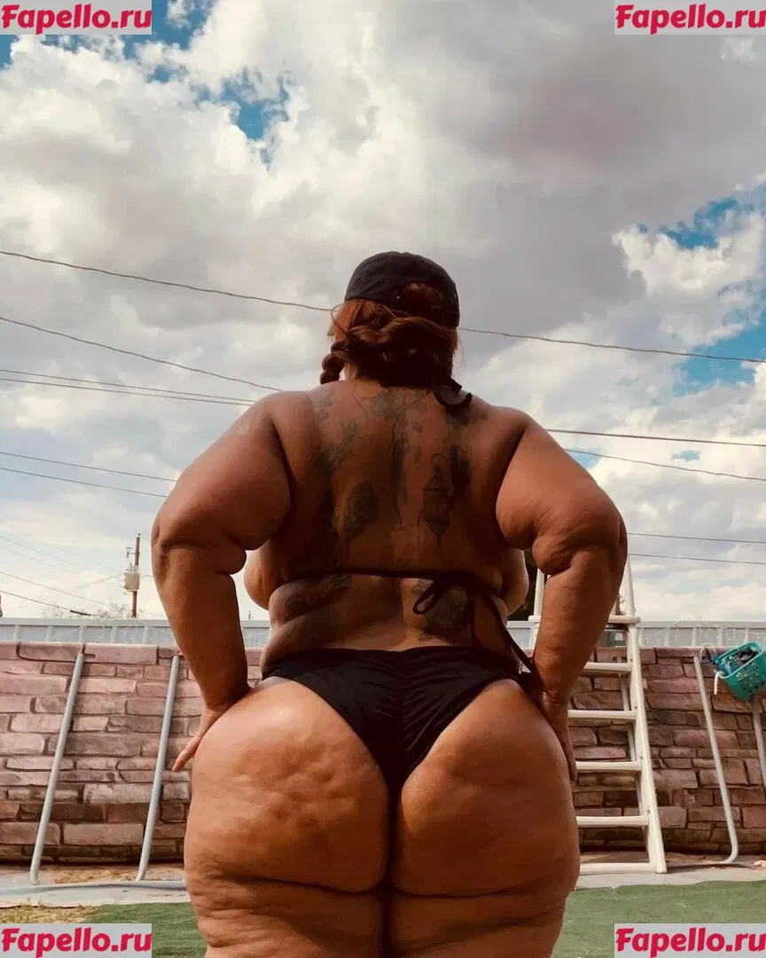 SueAnn Onlyfans Photo Gallery 