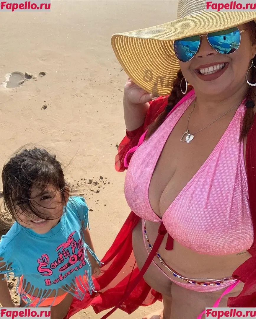SueAnn Onlyfans Photo Gallery 