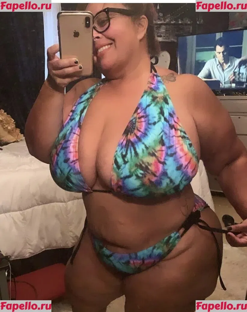 SueAnn Onlyfans Photo Gallery 