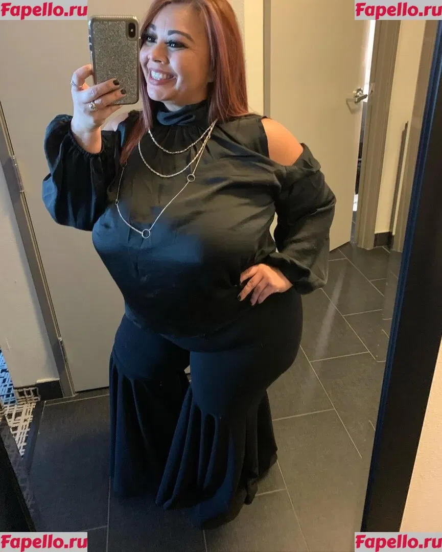 SueAnn Onlyfans Photo Gallery 