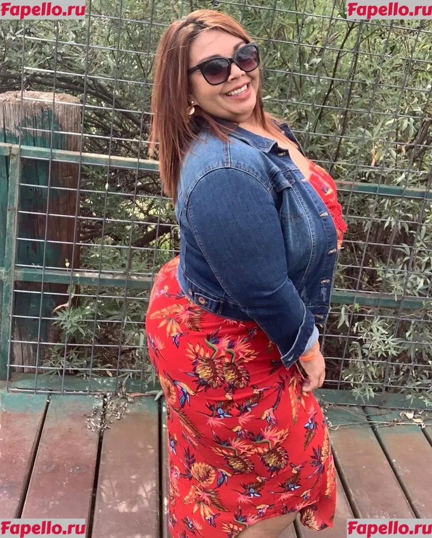 SueAnn Onlyfans Photo Gallery 