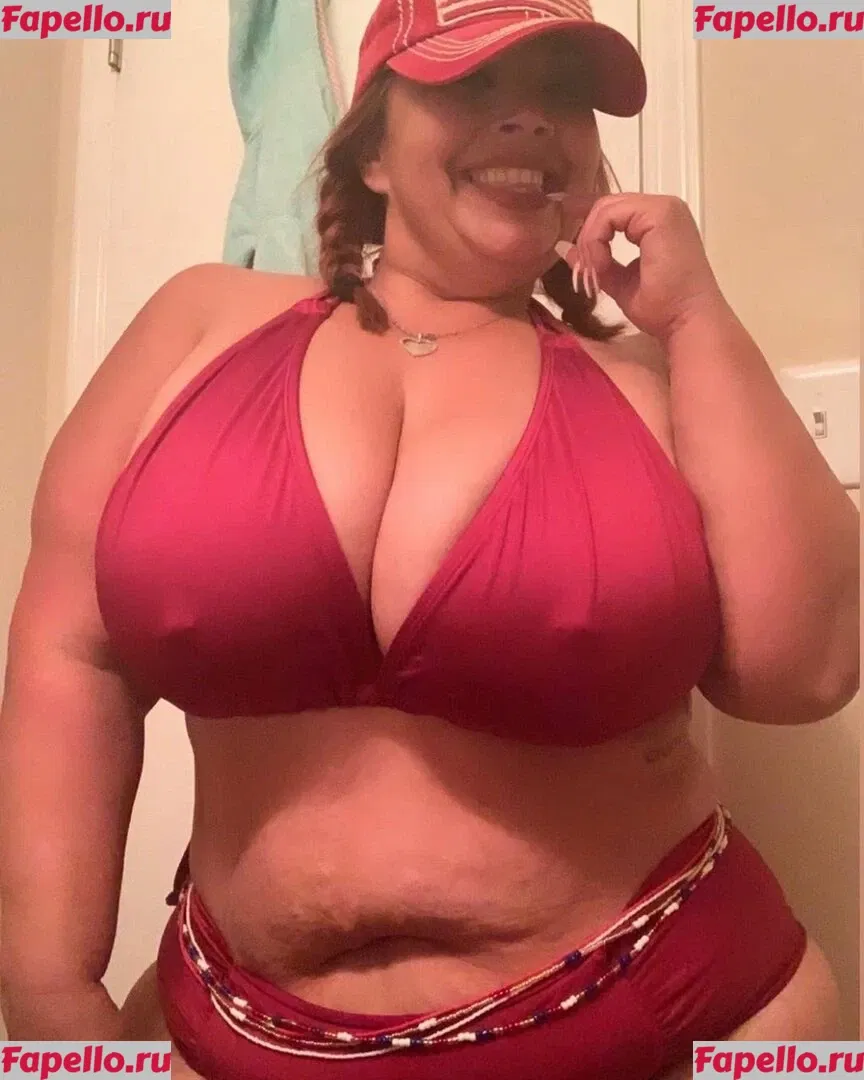SueAnn Onlyfans Photo Gallery 
